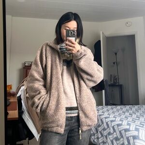 BDG Fleece jacket men size xs.